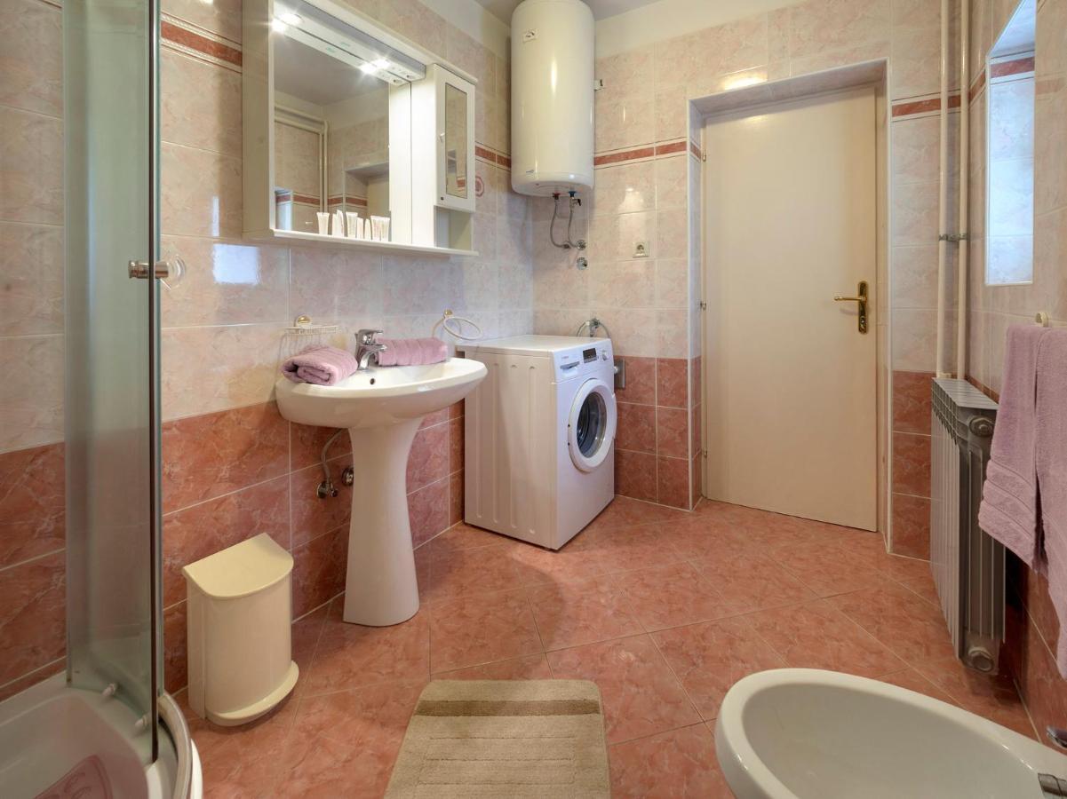 Renato Apartment